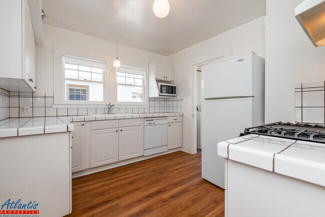 Building Photo - 68 S Keeble Ave