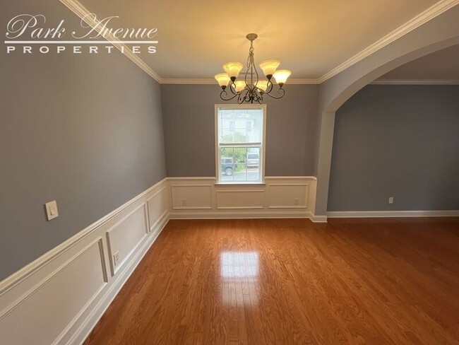 Building Photo - 126 Cloister Ln