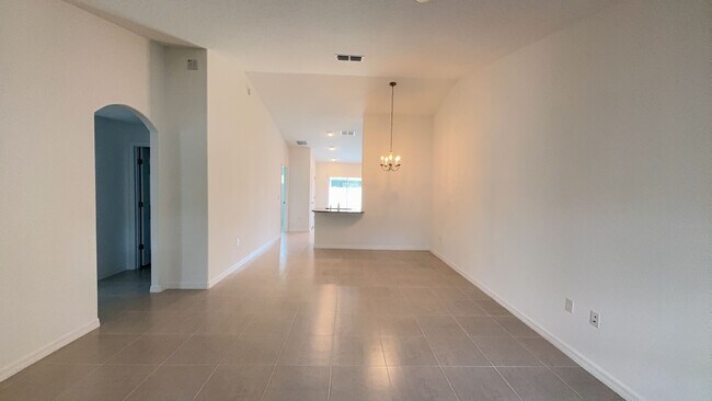 Foto del edificio - BRAND NEW Beautiful 4-bedroom, 3-bathroom ...