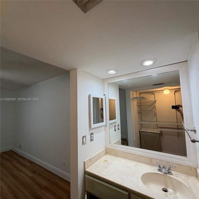 Building Photo - 1712 NW 81st Way