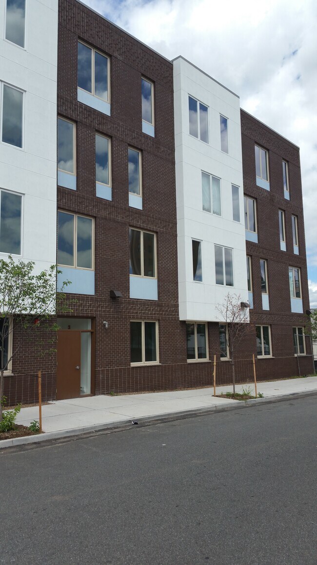 Building Photo - 478 Washington St
