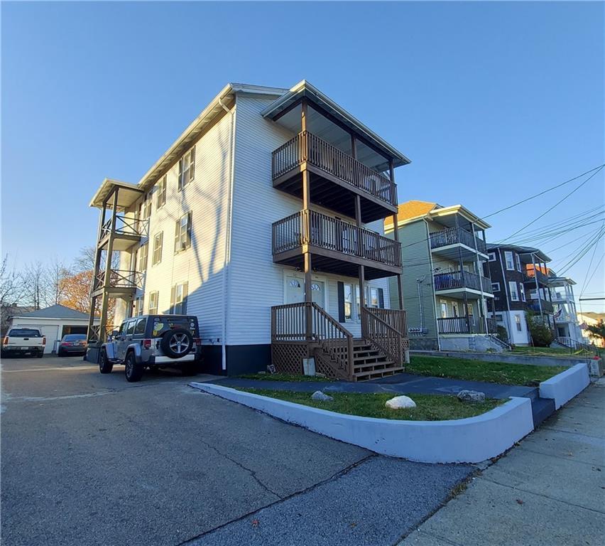 543 Providence St Unit 1F, Woonsocket, RI 02895 Condo for Rent in