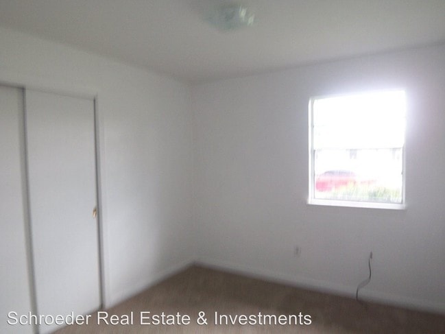 Building Photo - 304 Tandy Dr