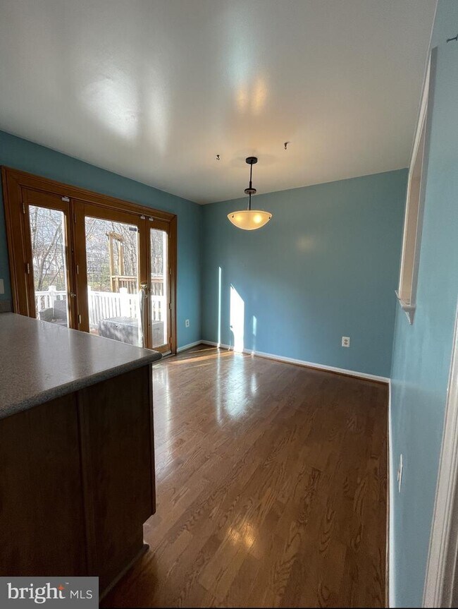 Building Photo - 8215 Southwater Ct