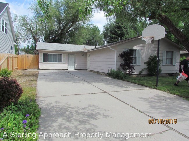 Foto del edificio - 4 br, 2 bath House - 3554 W Hansen Ave