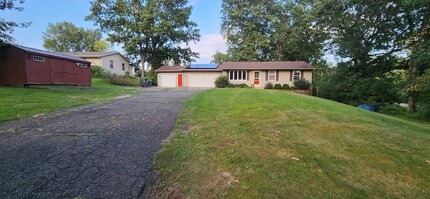 Building Photo - 11155 Portage Rd
