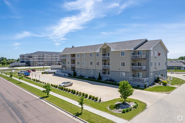 Foto del edificio - Whispering Creek Apartments