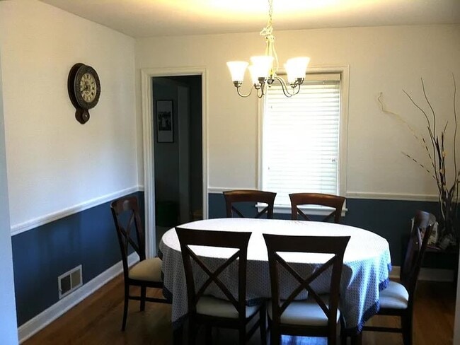 Dining Room - 306 N Blackhawk Ave