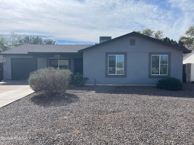 Foto del edificio - 3511 E Greenway Ln