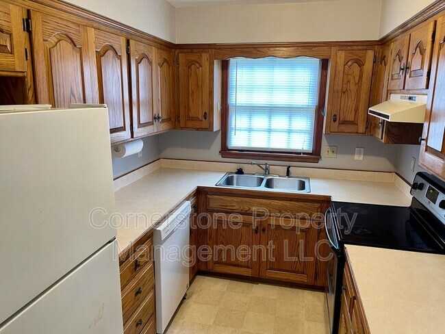 Building Photo - 1235 Spruce St