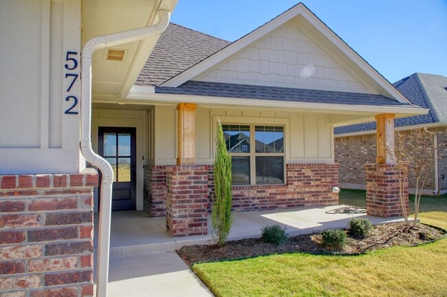 Building Photo - Brand New Home in Washington!