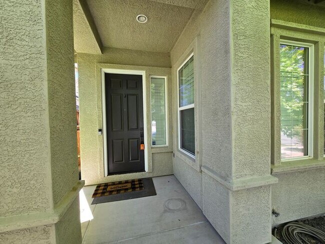 Foto del edificio - Spacious Modern Home in Spanish Springs