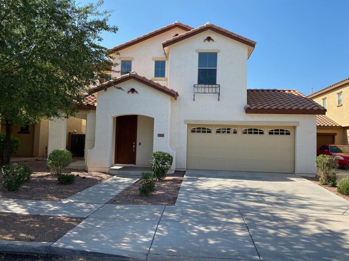 Primary Photo - Charming Gilbert Home