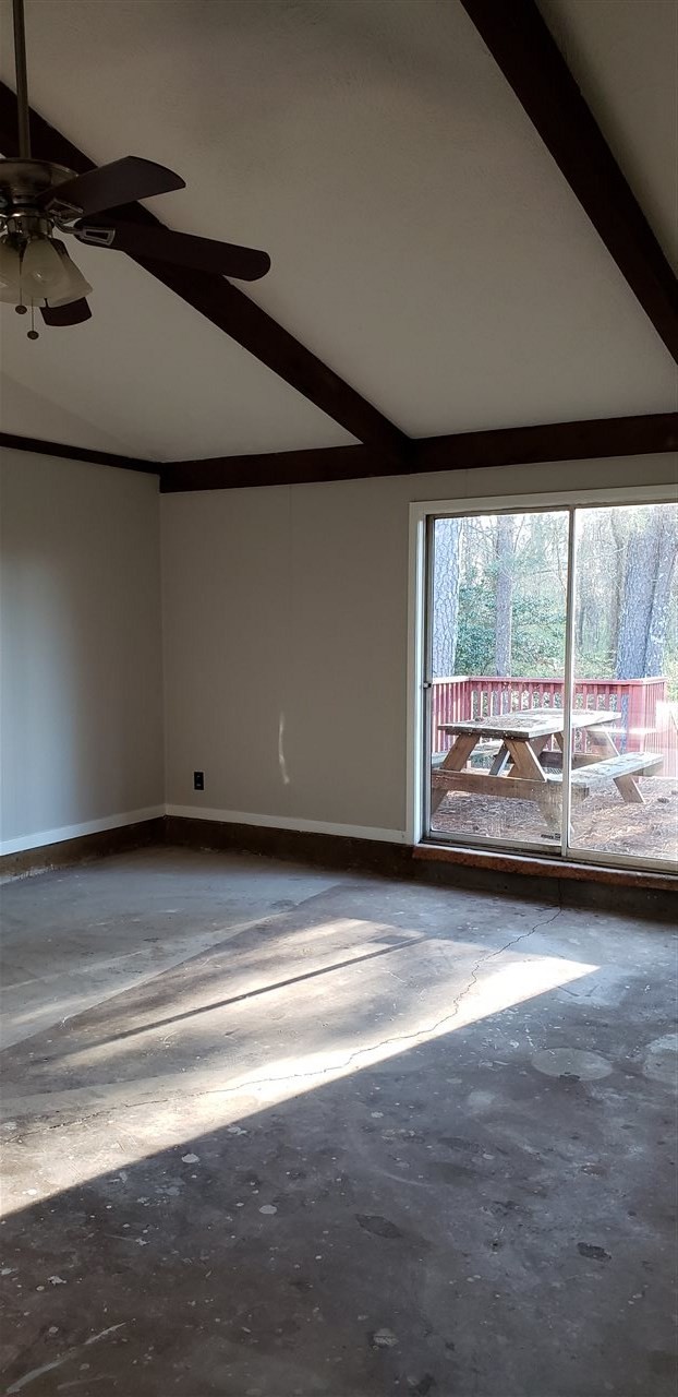 Building Photo - 101 Pine Cove