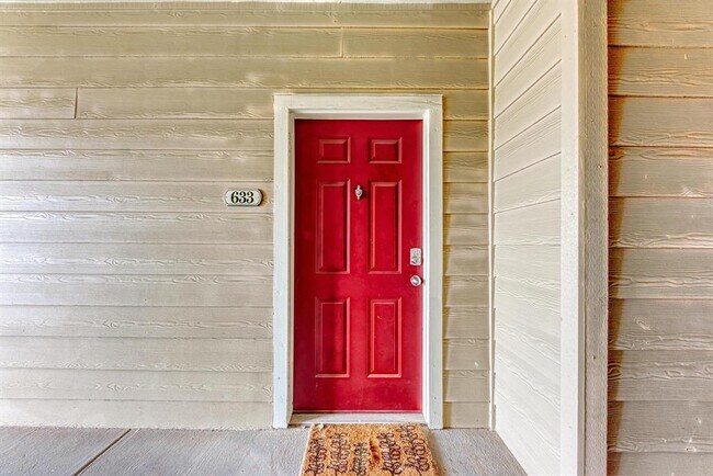 Foto del edificio - 2320 Gracy Farms Ln