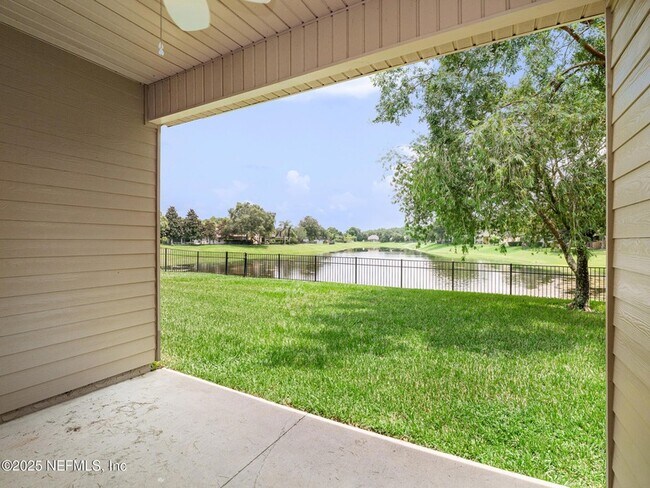 Foto del edificio - 1228 Loch Tanna Loop