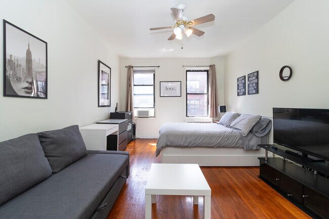 Foto del edificio - 300 E 82nd St