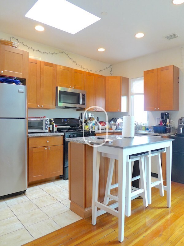 Foto del edificio - 4 Fisher Ave