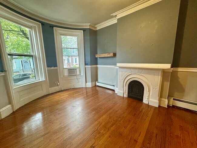 Building Photo - 358 K St