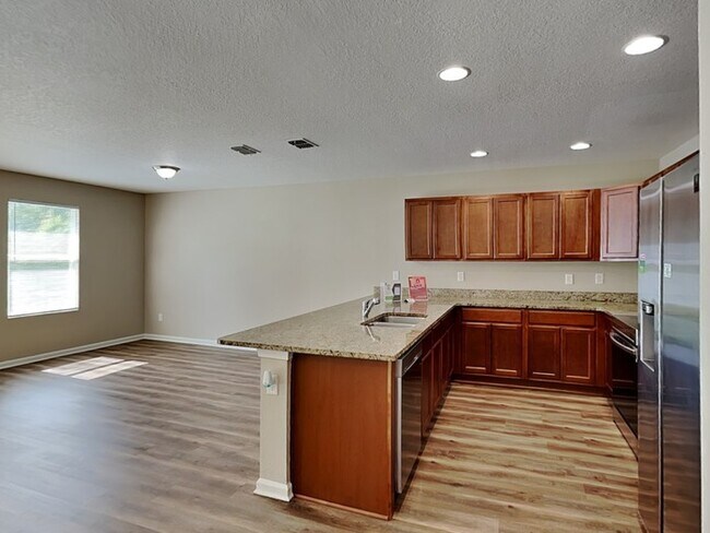 Building Photo - 7063 Camfield Landing Dr