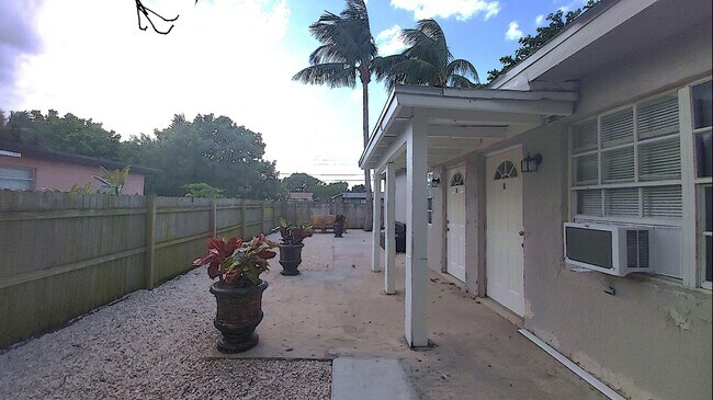 Foto del edificio - 346 NW 5th Avenue 1 Delray Beach Fl 33444