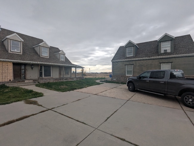 Building Photo - 1267 W Burke Ln