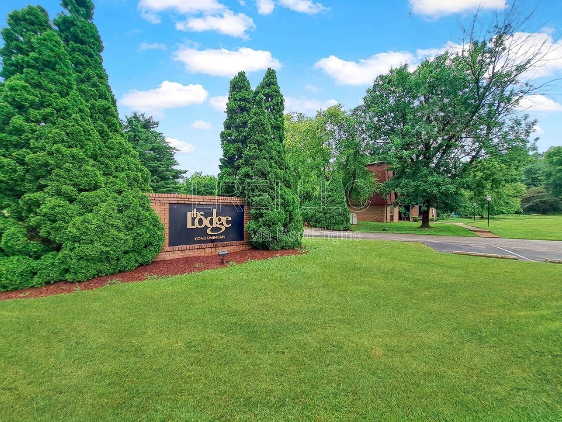 Photo - 3500 Lodge Lane