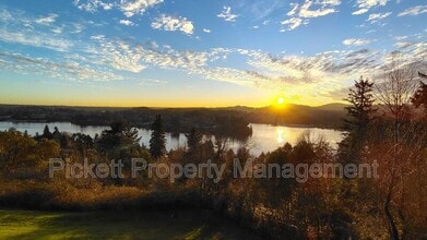 Building Photo - 3340 Narrows View Ln NE