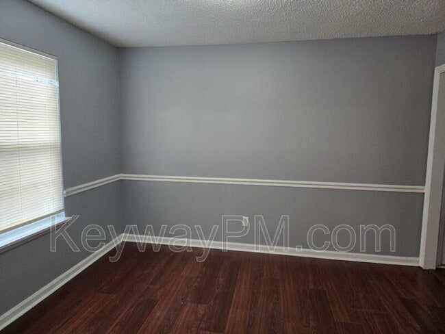 Building Photo - 2600 Carrington Dr