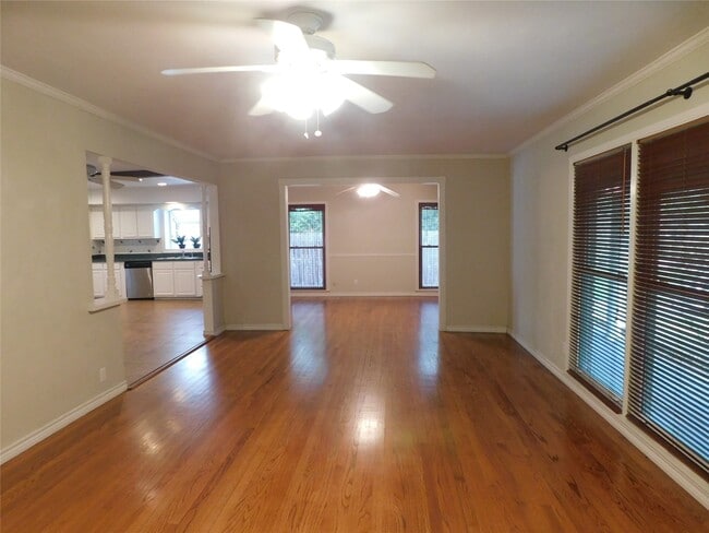 Foto del edificio - 2317 Dorrington St
