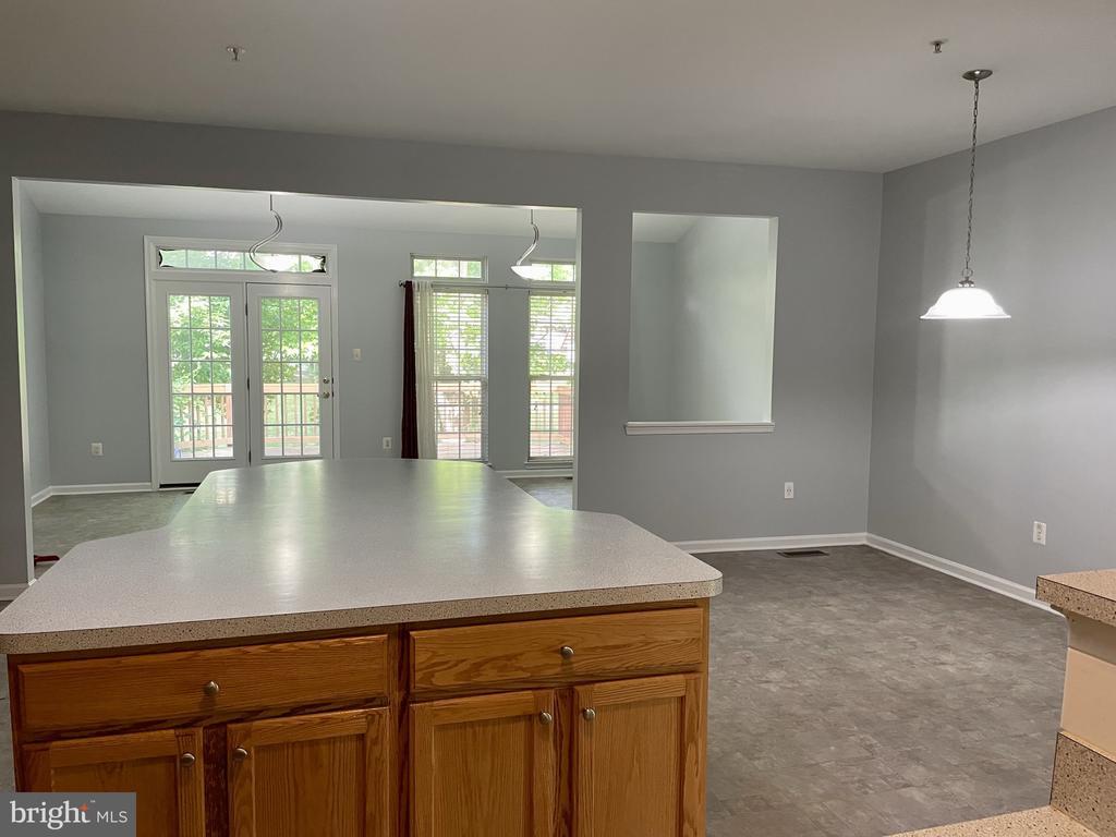 Primary Photo - 2208 Barnet Ct