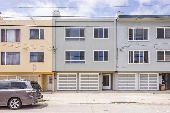 Primary Photo - 1285 48th Ave