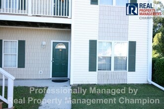 Building Photo - 4613 McClelland Dr