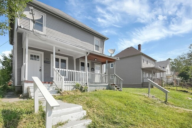 Foto del edificio - Newly Updated 2 Bedroom Home – Bright, Mod...