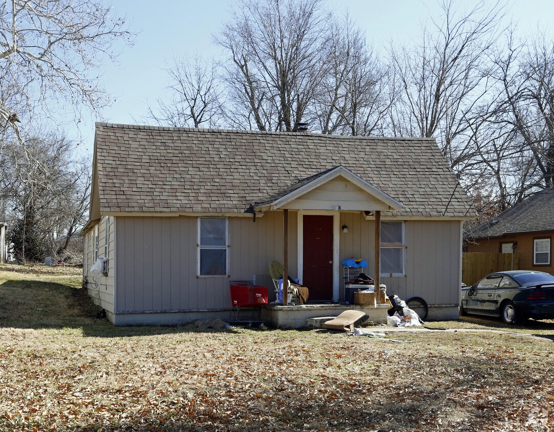 Building Photo - 1448 N Prospect Ave