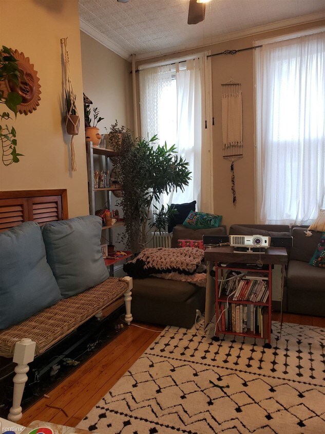 Primary Photo - 1 br, 1 bath Apartment - 235 Devoe St
