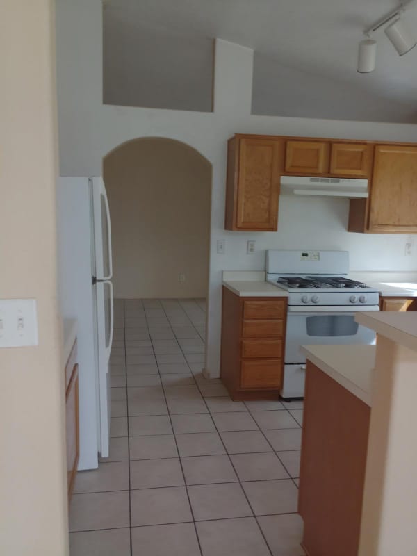 Building Photo - 4761 Jessica Dr NE