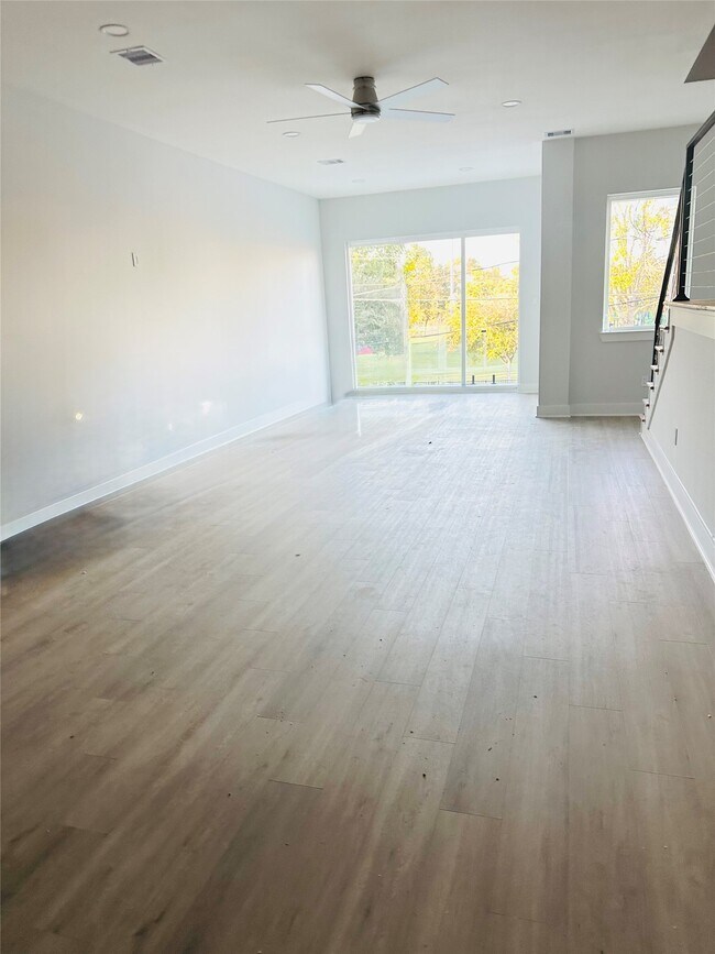 Foto del edificio - 618 E 35th St