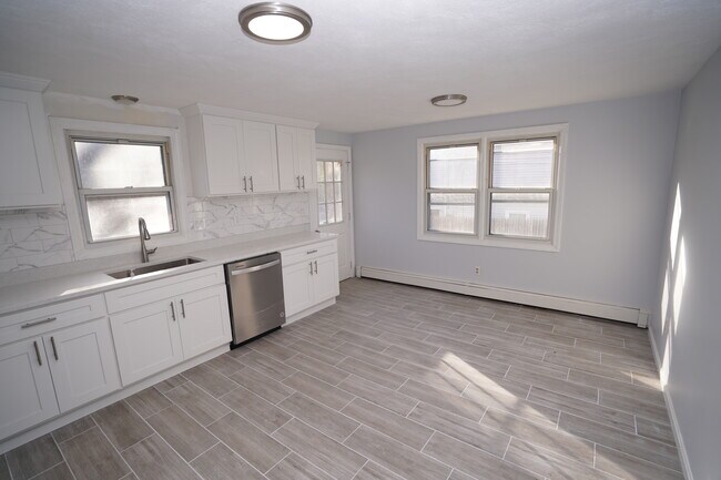 Building Photo - 30 Wiggin Ave