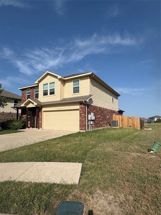 Building Photo - 13501 Coomer Path