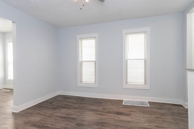 Building Photo - 2149 Carrollton Ave