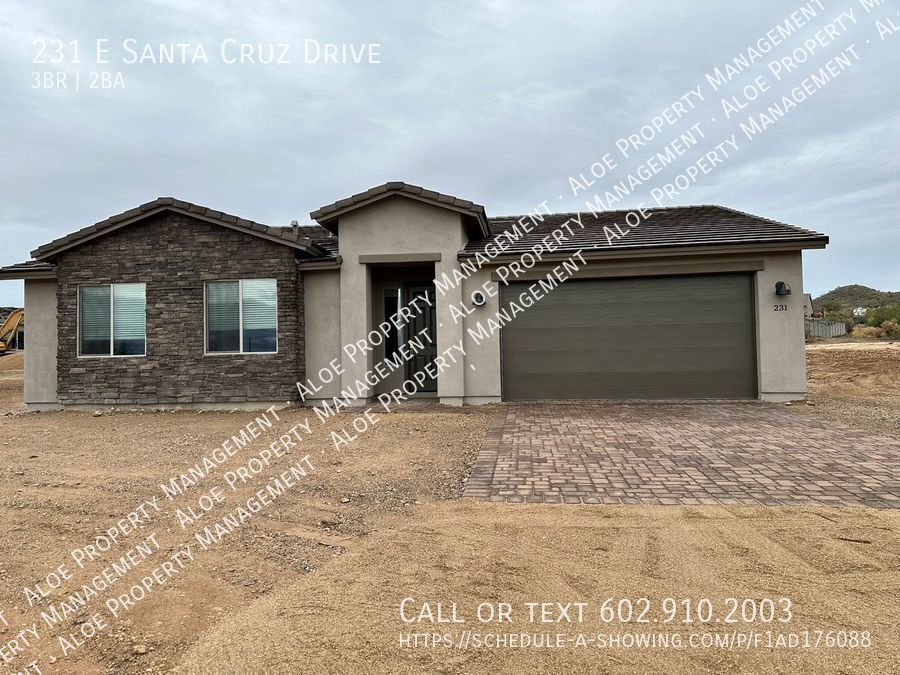 Primary Photo - Beautiful New Construction 231 E Santa Cru...