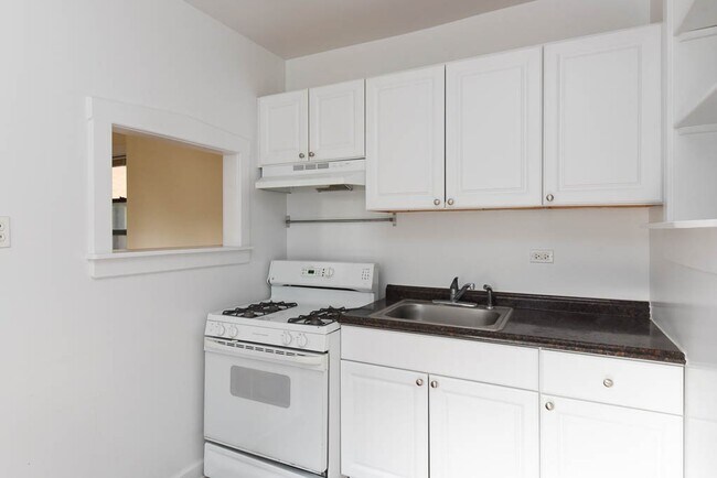 Foto del edificio - 2617.5 N Spaulding Ave