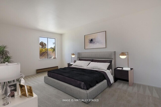 Building Photo - 500 Almer Rd