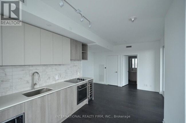 Building Photo - 2020-2020 Bathurst St
