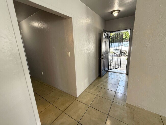 Foto del edificio - 1711 NW 135th St