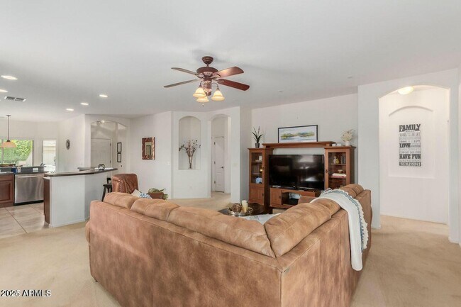 Building Photo - 14593 W Gelding Dr