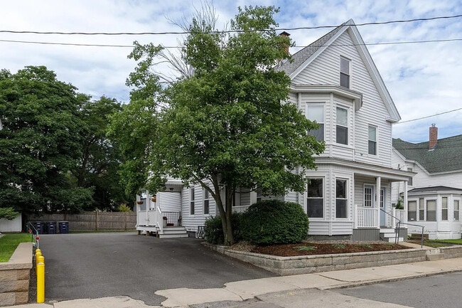 Building Photo - 103 Vine St