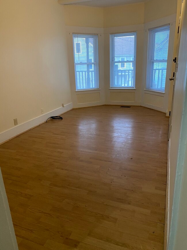 Building Photo - 75 Prospect St