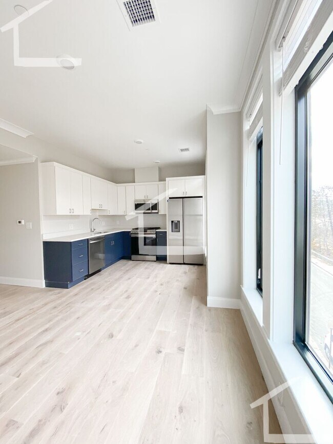 Building Photo - No Brokers Fee, No Security Deposit, New C...